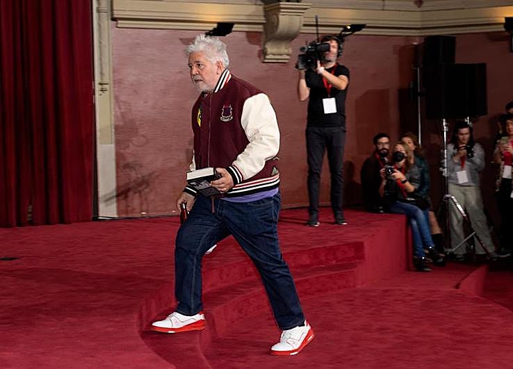 El director de cine manchego en el homenaje a Almudena Grandes