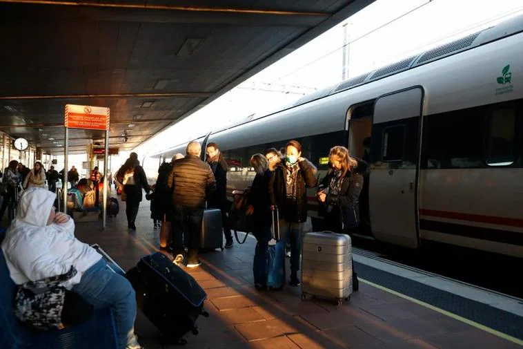 La amenaza de sanciones por parte de Renfe ya libera trenes