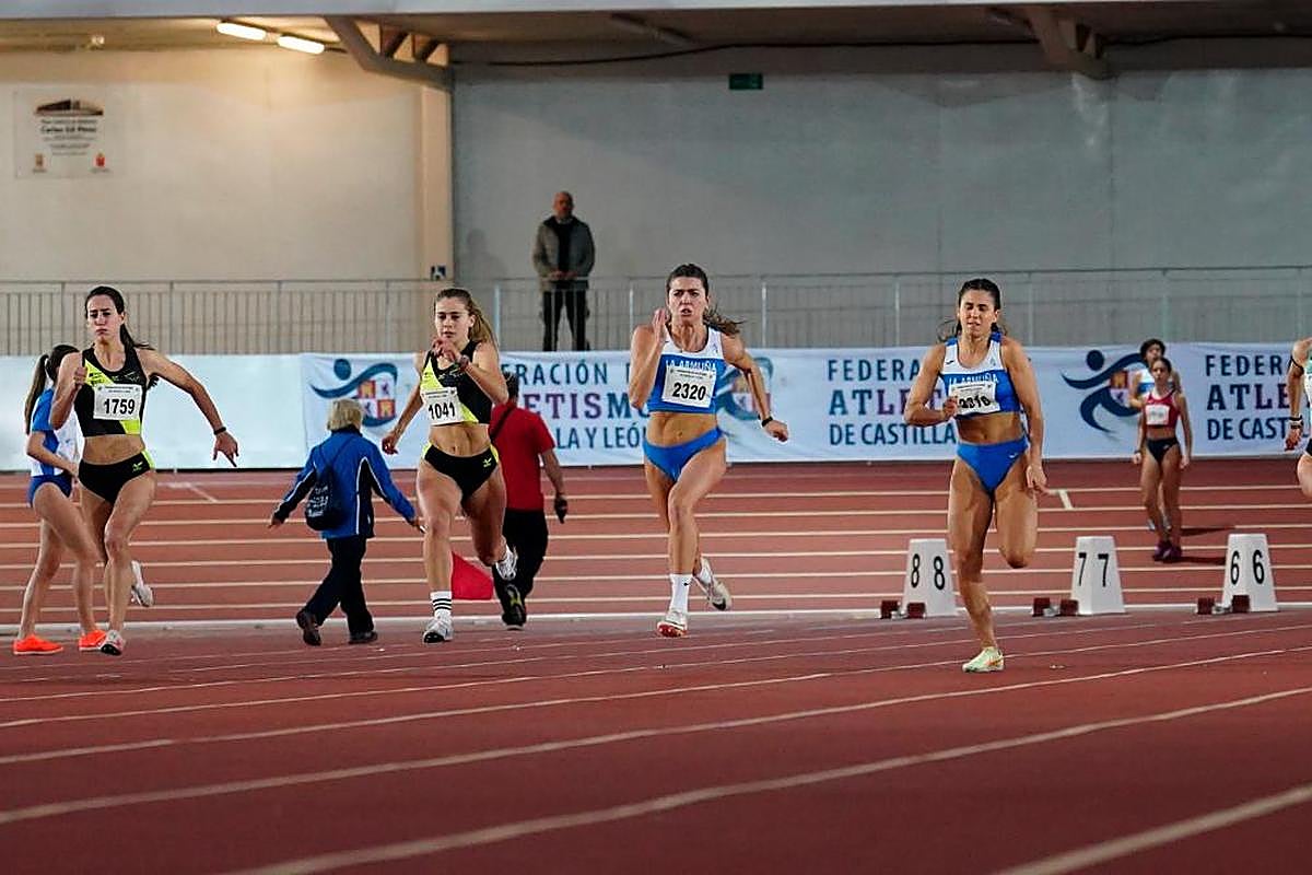Lidia Vicente y Lucía Sánchez, en los 60 metros.