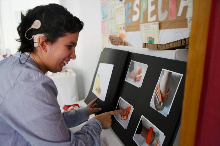 La alumna del Colegio Público de Educación Especial Reina Sofía Eva Morales. FOTOS: ALMEIDA