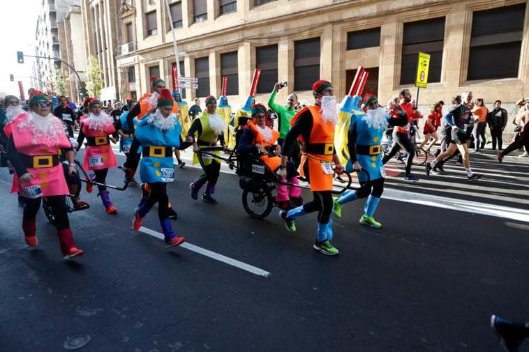 Los disfraces más curiosos de la San Silvestre Salmantina