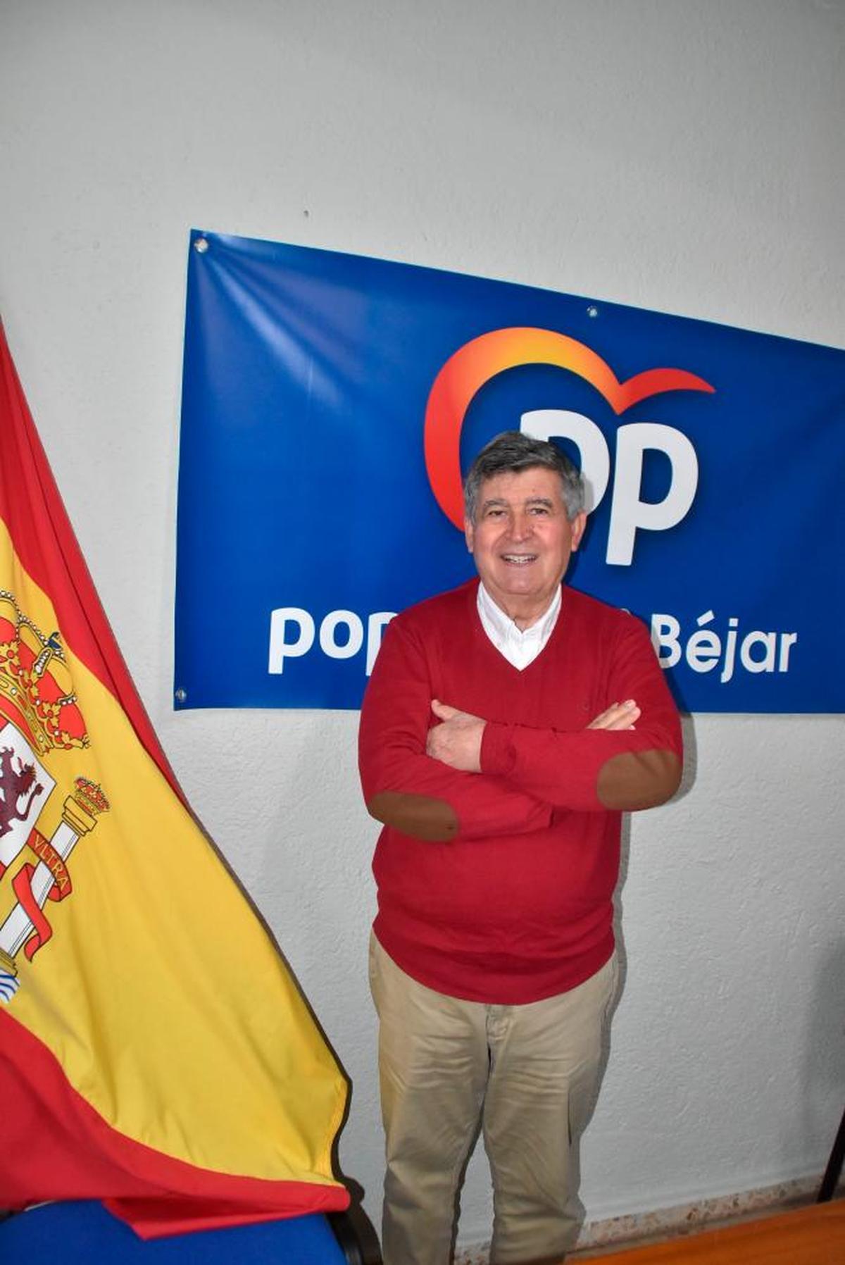 Imagen de Alejo Riñones en la sede del PP en Béjar