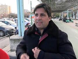 Fran Rivera hablando con los medio de comunicación.