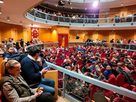 La presentación de los astados llenó el Teatro Nuevo.