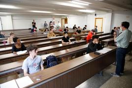 Estudiantes durante un examen en la Universidad de Salamanca