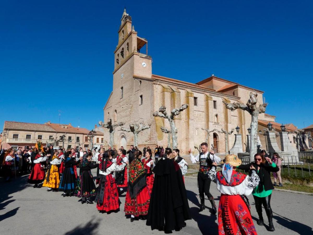 Celebración de Santa Águeda en Cantalapiedra | HOLGUERA