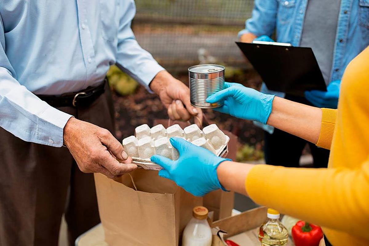 Alimentos entregados por Cruz Roja Salamanca.
