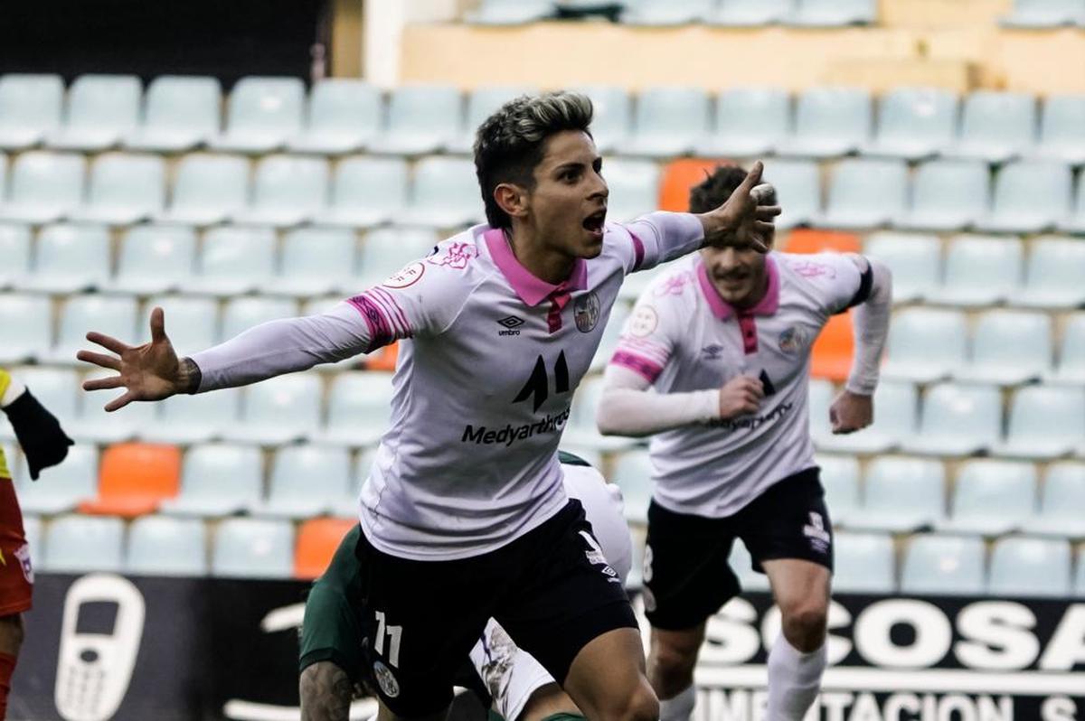 David Franco celebra un gol con el Salamanca UDS