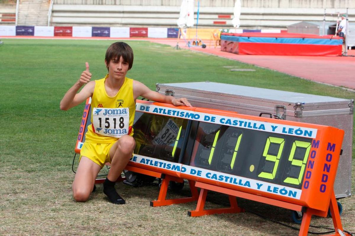 Mario García Romo en 2012 tras conseguir el récord de España infantil en los 500 metros en Las Pistas.