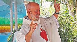 El misionero salmantino Darío Marote, trabajando en el norte de la isla de Luzón, en la archidiócesis de Lingayen Dagupan.