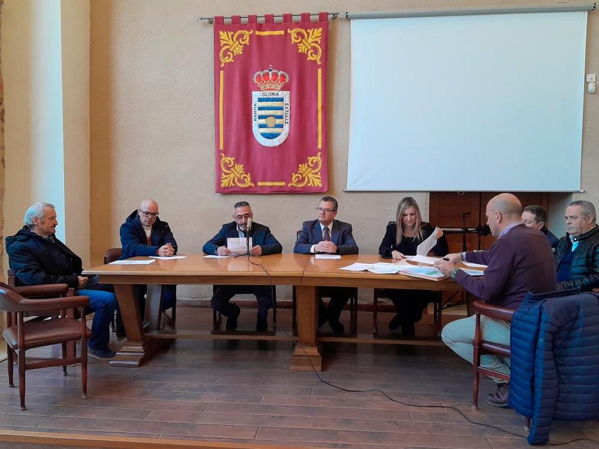 Gerardo Dueñas, este viernes en la Mesa del Lechazo, en Villalpando