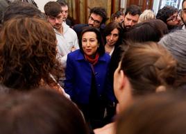 Margarita Robles, en los pasillos del Congreso de los Diputados.