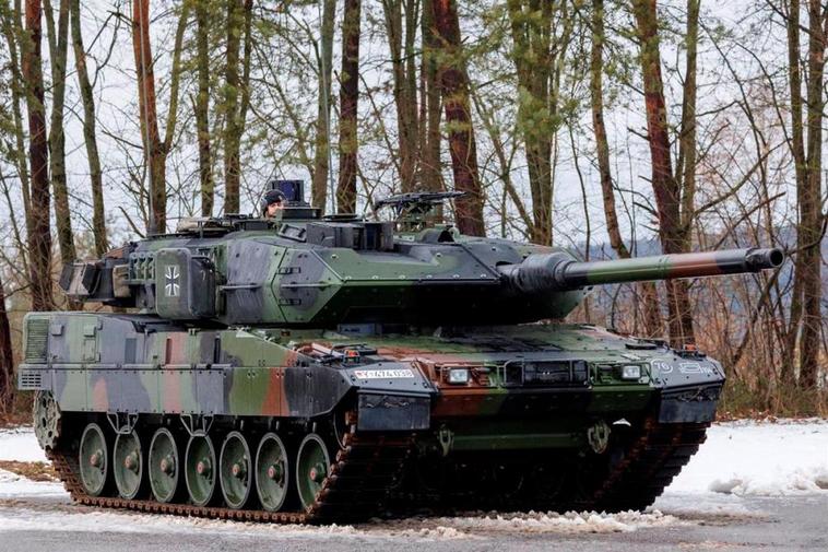 España eleva a 10 los carros de combate ‘Leopard’ que enviará Ucrania