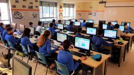 El colegio San Estanislao de Kostka ofrece a las familias un proyecto educativo y competencias digitales