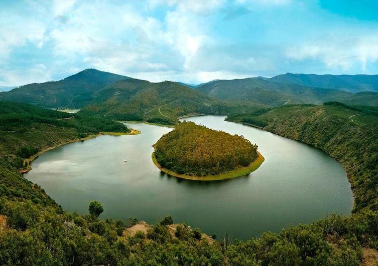 Sotoserrano: tres ríos, tres rutas y tres miradores para disfrutar del entorno