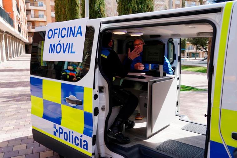 Una nueva oficina móvil de la Policía Local de Salamanca recorrerá los barrios