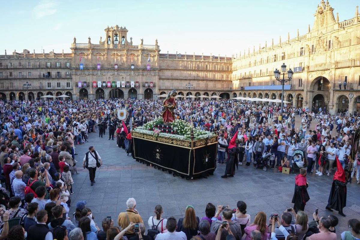 Procesión de la Hermandad del Silencio el pasado año en Salamanca.