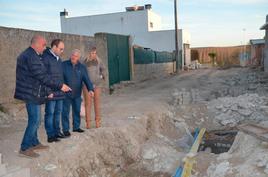 Ramón Sastre, Marcos Iglesias, José Manuel Jerez y Beatriz Jorge visitan la calle Las Canteras.