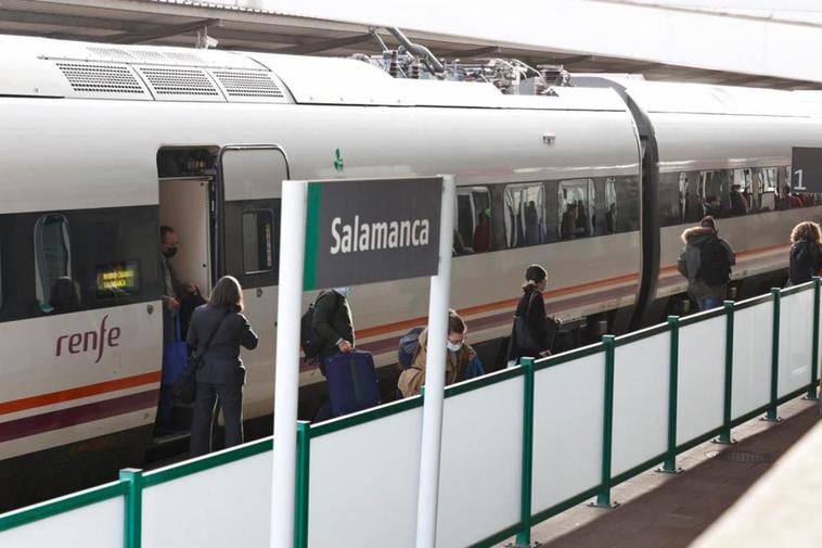 El Alvia Madrid-Salamanca modificará el horario de su primer tren los festivos a partir del 20 de marzo