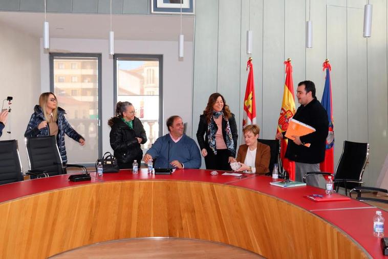 Guijuelo buscará la forma de asumir la recaudación directa de los impuestos municipales