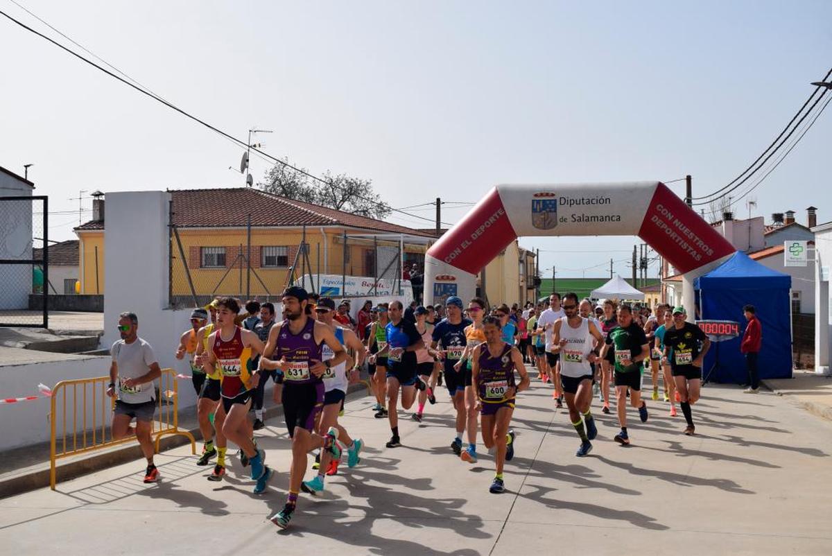 Primeros metros de la carrera en Tardáguila