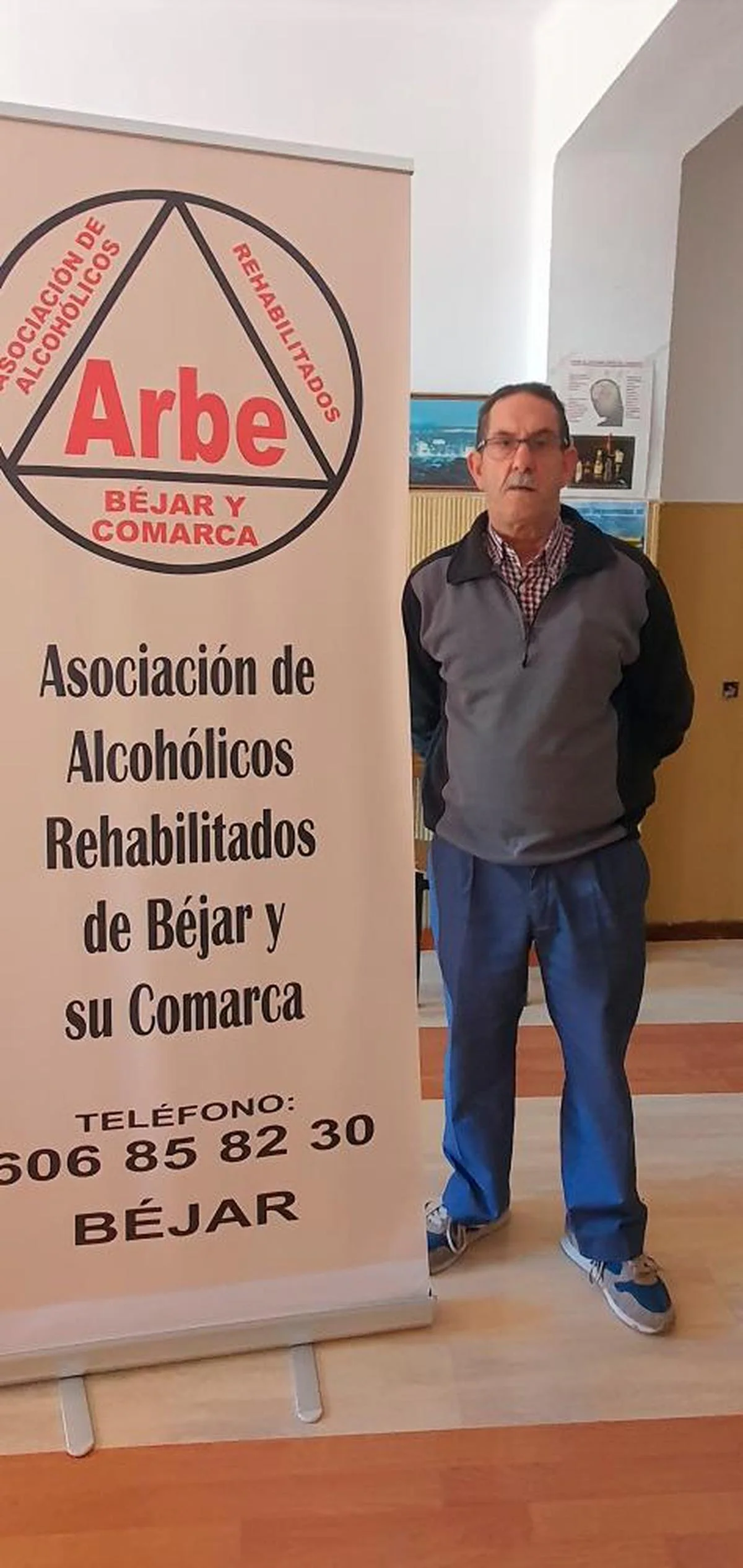 Lorenzo Marcos, en la sede de la asociación de alcohólicos de Béjar. TEL