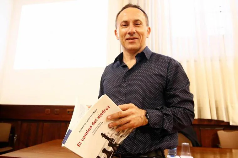 Amador Gónzalez, director del Festival de Ajedrez: “Los jugadores se hacen embajadores de Salamanca”