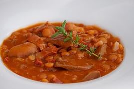 Lentejas de La Armuña IGP  con níscalos y chorizo.