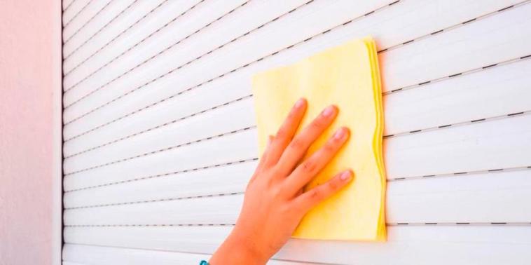 El método idóneo para limpiar las persianas por fuera sin peligro