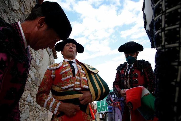 López Chaves y cuatro divisas charras en la feria taurina de Santander