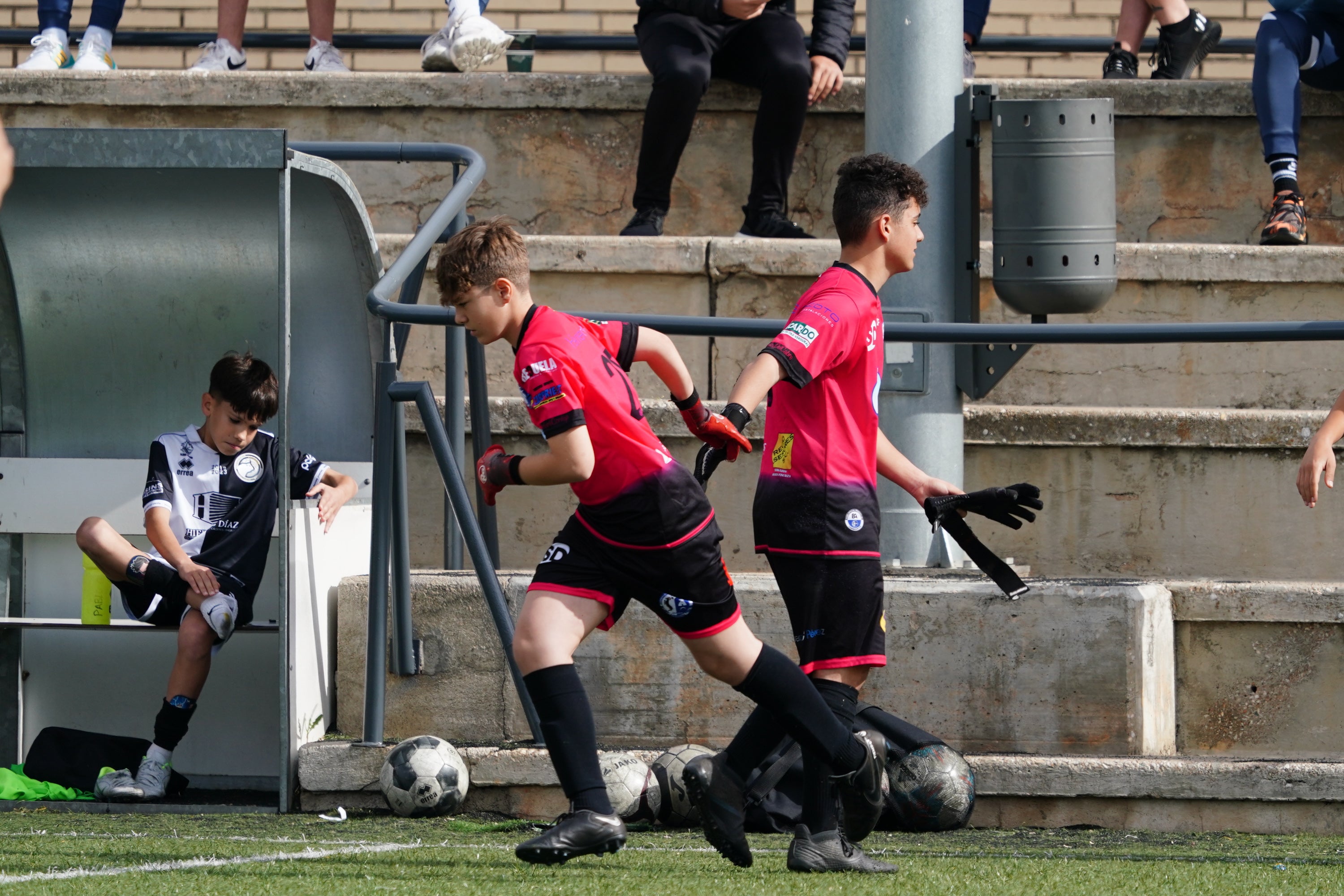 Imagen secundaria 1 - Álex y Marcos, los porteros del Cabrerizos que superan a Ter Stegen