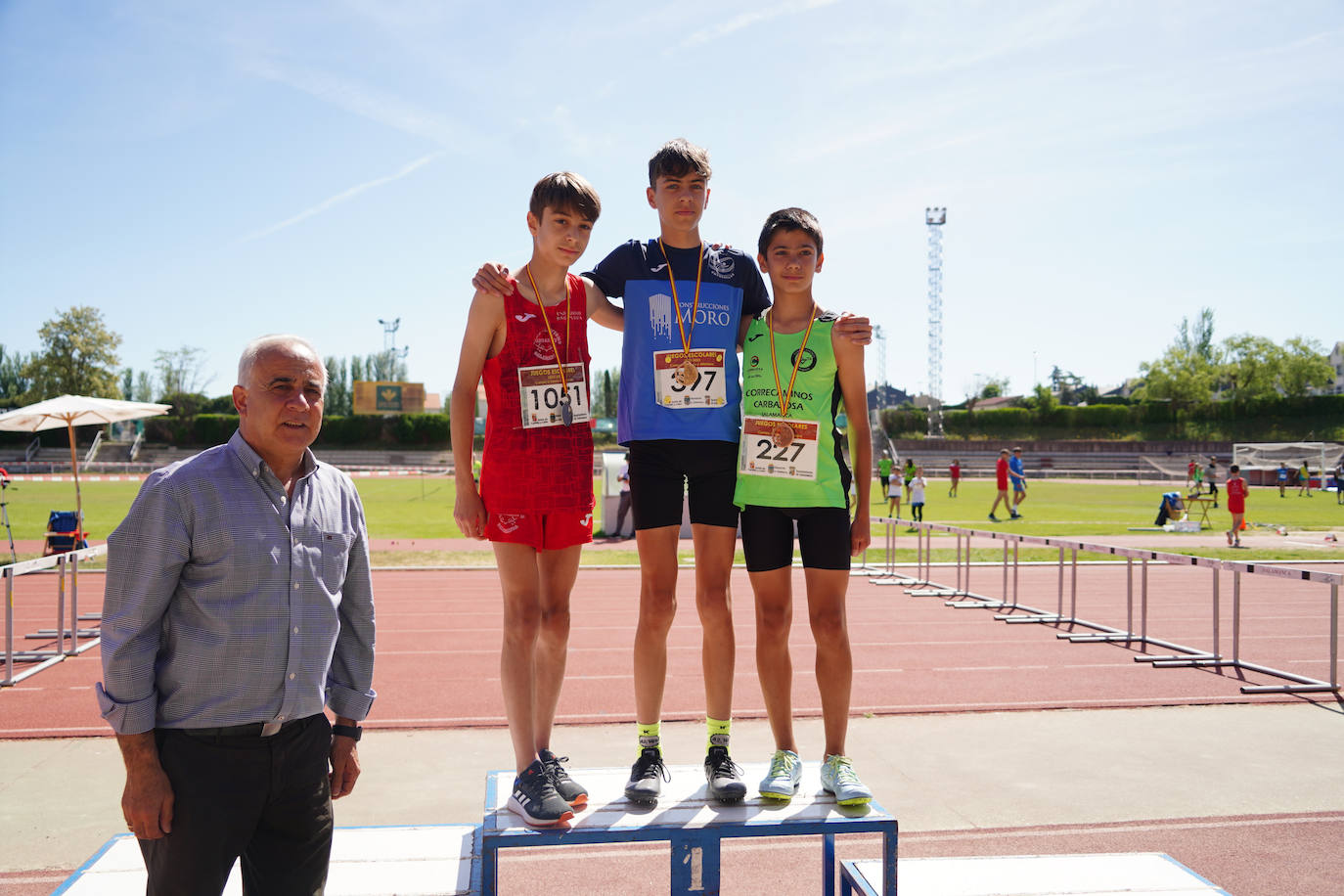 Finales de atletismo en pista de los juegos escolares