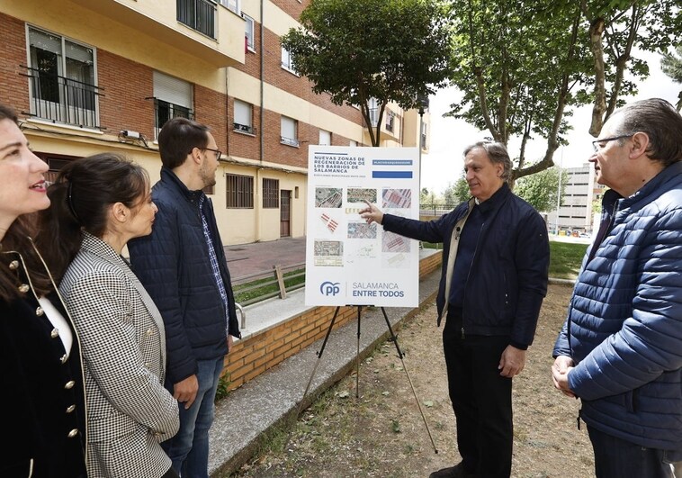 Carlos García Carbayo presenta el proyecto de regeneración de los barrios de Salamanca.