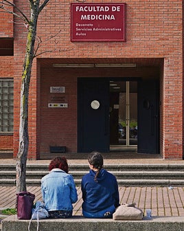 Una imagen de la Facultad de Medicina.