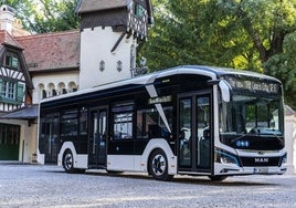 Un autobús eléctrico del tipo de los que se incorporarán al servicio con Salamanca de Transportes en la ciudad.