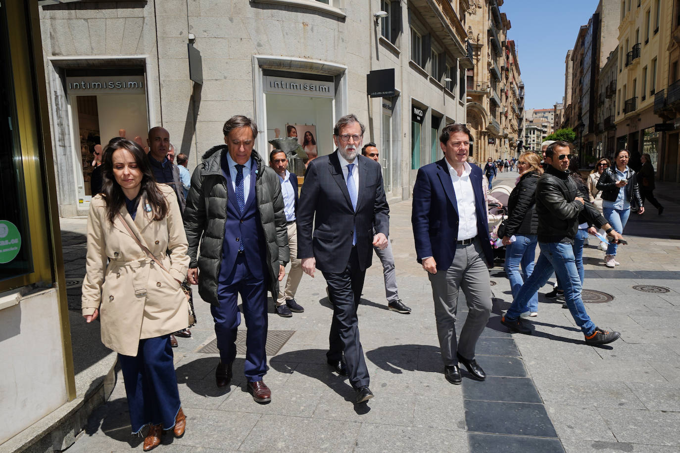 Mariano Rajoy se da un baño de masas en Salamanca