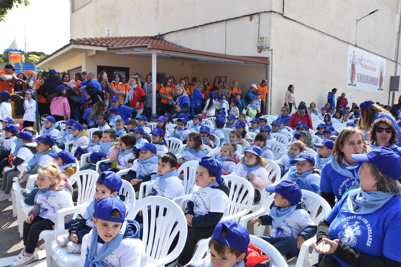 Más de 1.200 niños bailan al son de “El Danzar de los Danzares” en Castellanos