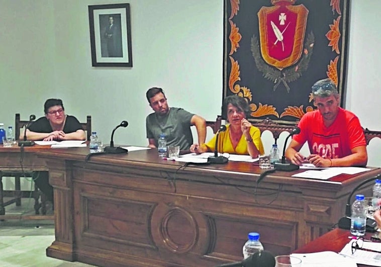 La Junta dicta el 'cese inmediato' de la exsecretaria de Vitigudino