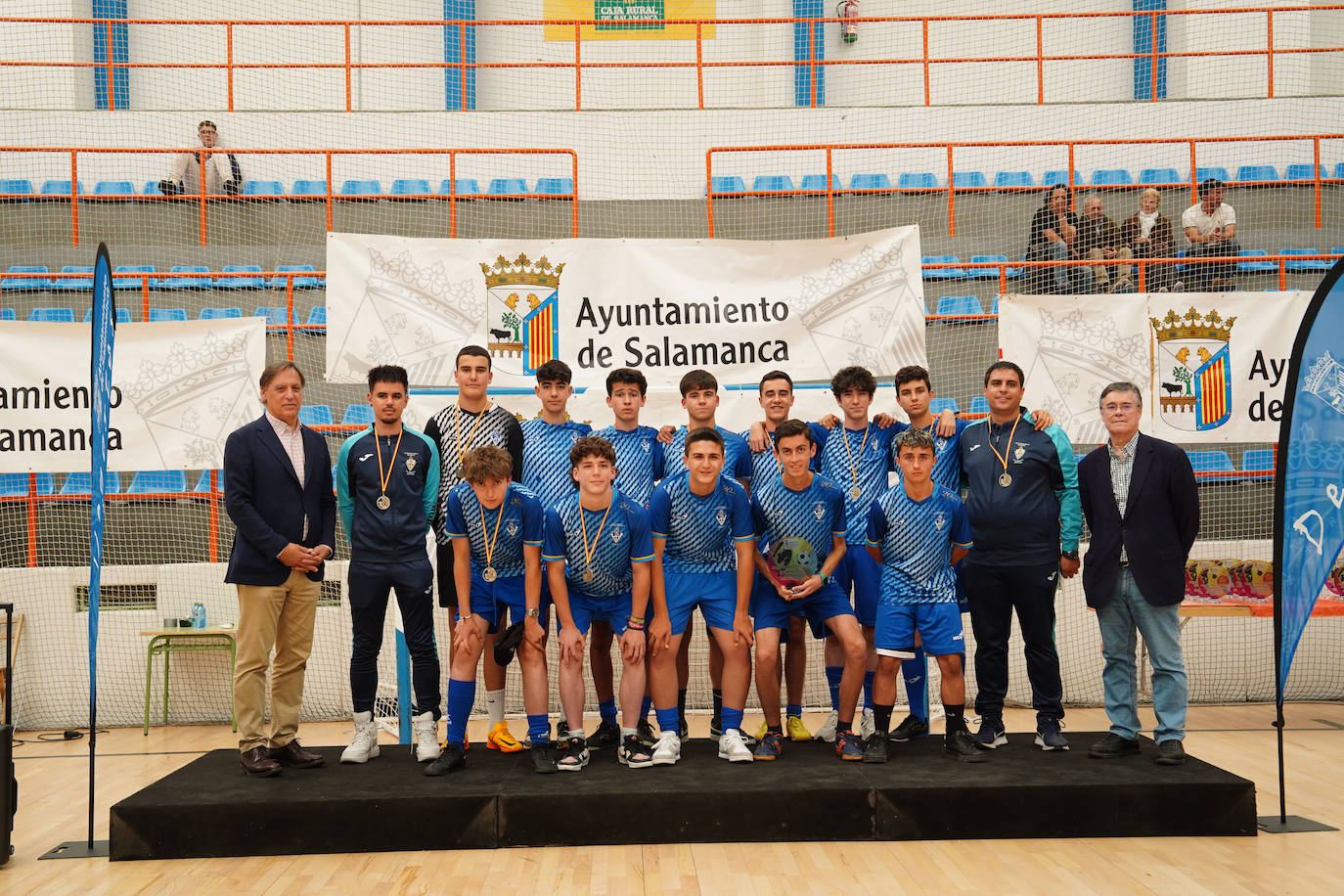 San Estanislao masculino, campeón en la categoría cadete mixto.