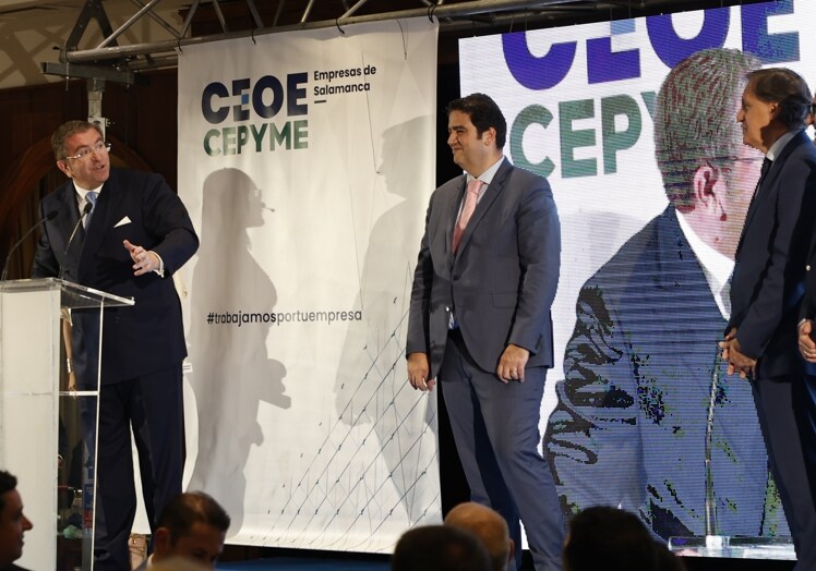 José Elena Vacas fue premiado por su larga trayectoria empresarial y por su compromiso con el asociacionismo como miembro de CEOE-CEPYME Salamanca.