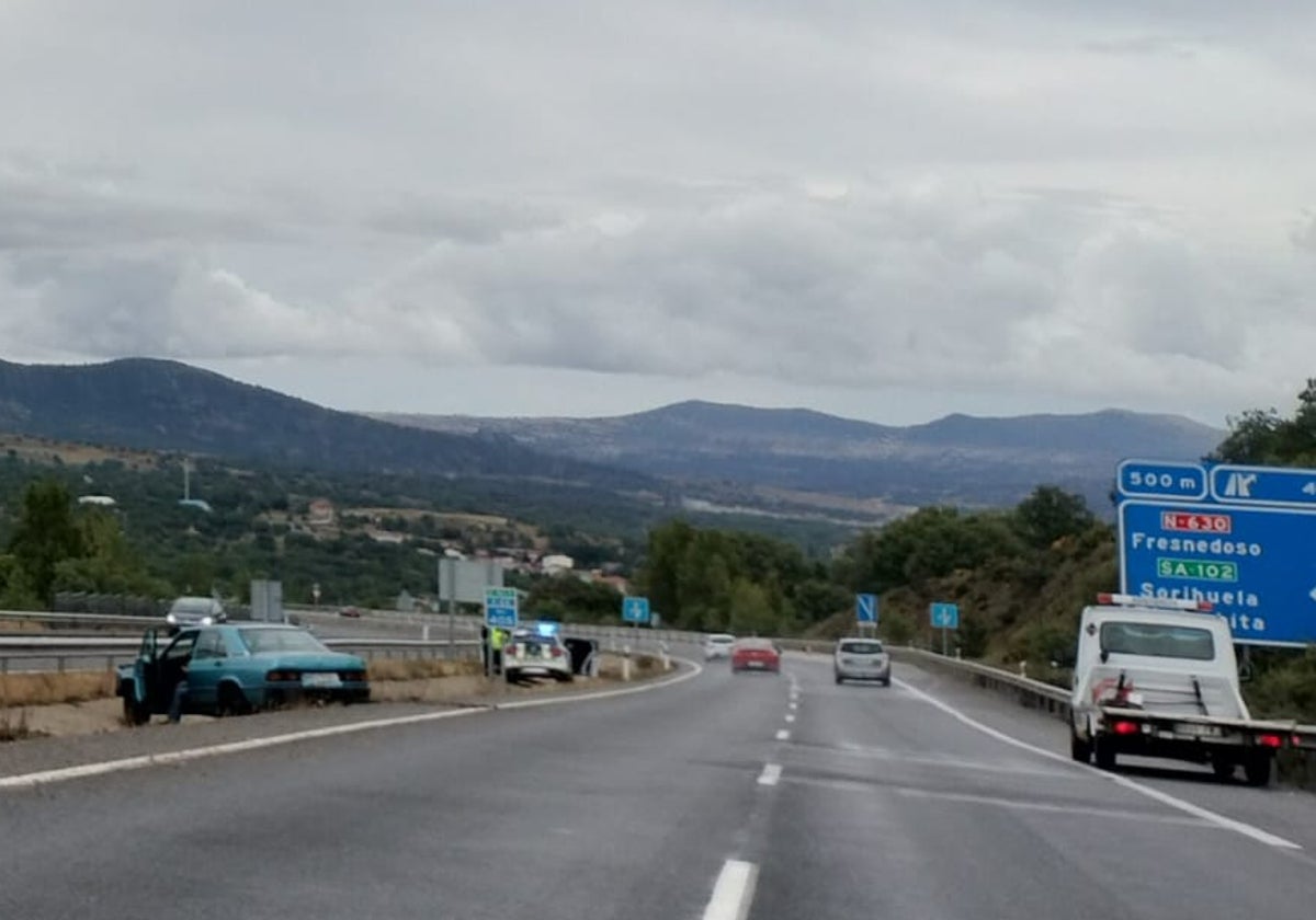 Una imagen del accidente en el Puerto de Vallejera.