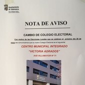 El cartel de la calle Nueva de San Bernardo que confundió a los vecinos a la hora de votar