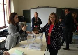 María del Carmen Ávila, en el momento de la votación