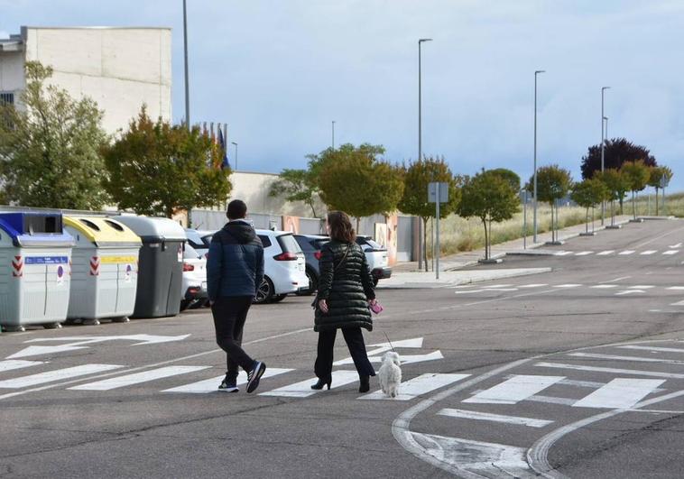 Ocho meses de cárcel por arrojar una moto a un policía tras robar cableado de cobre de Carbajosa