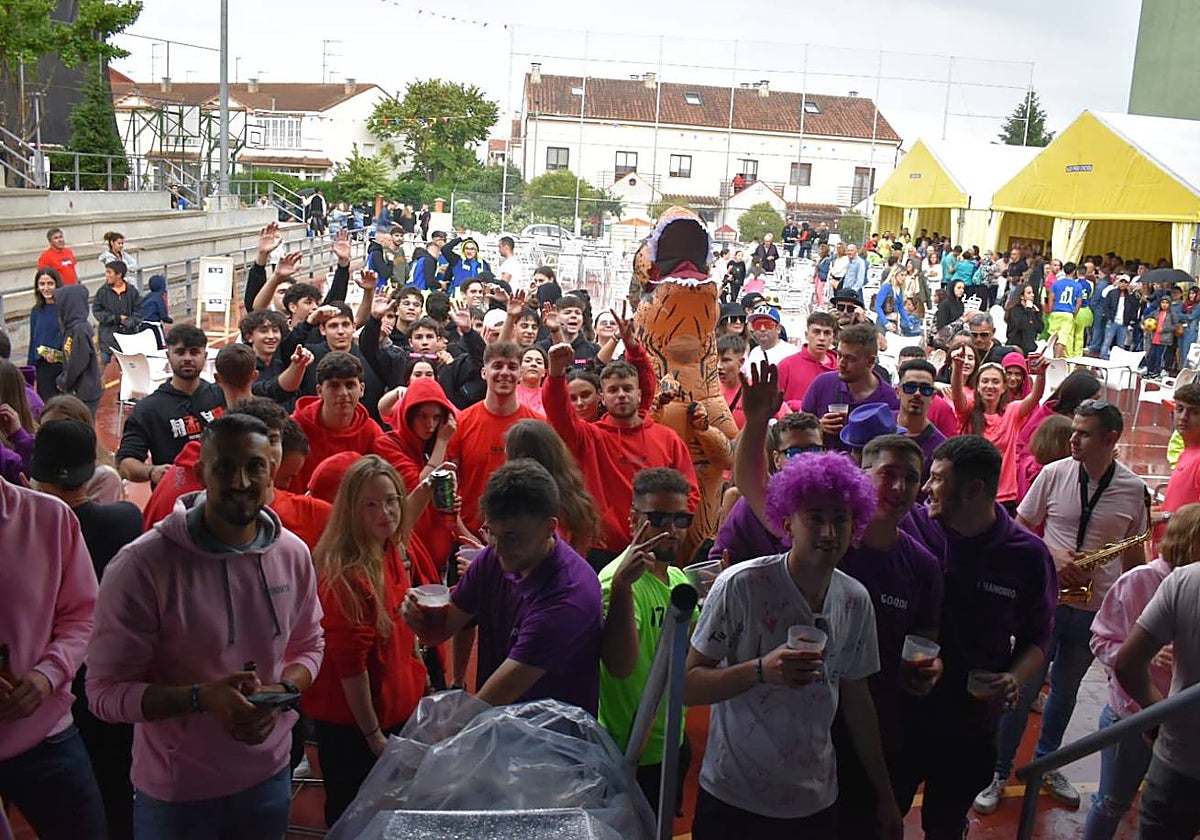 Cabrerizos sale a la calle con sus peñas