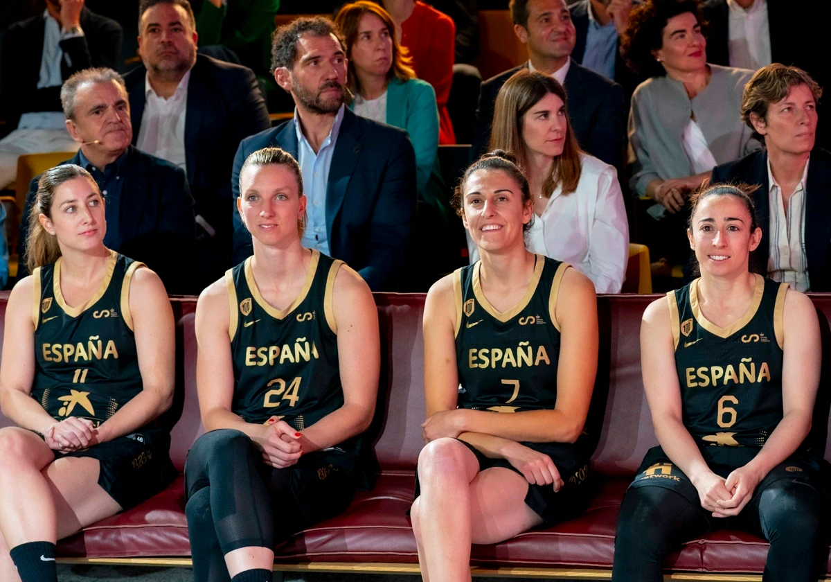Leo Rodríguez, Silvia Domínguez y Laura Gil, al Eurobasket con España
