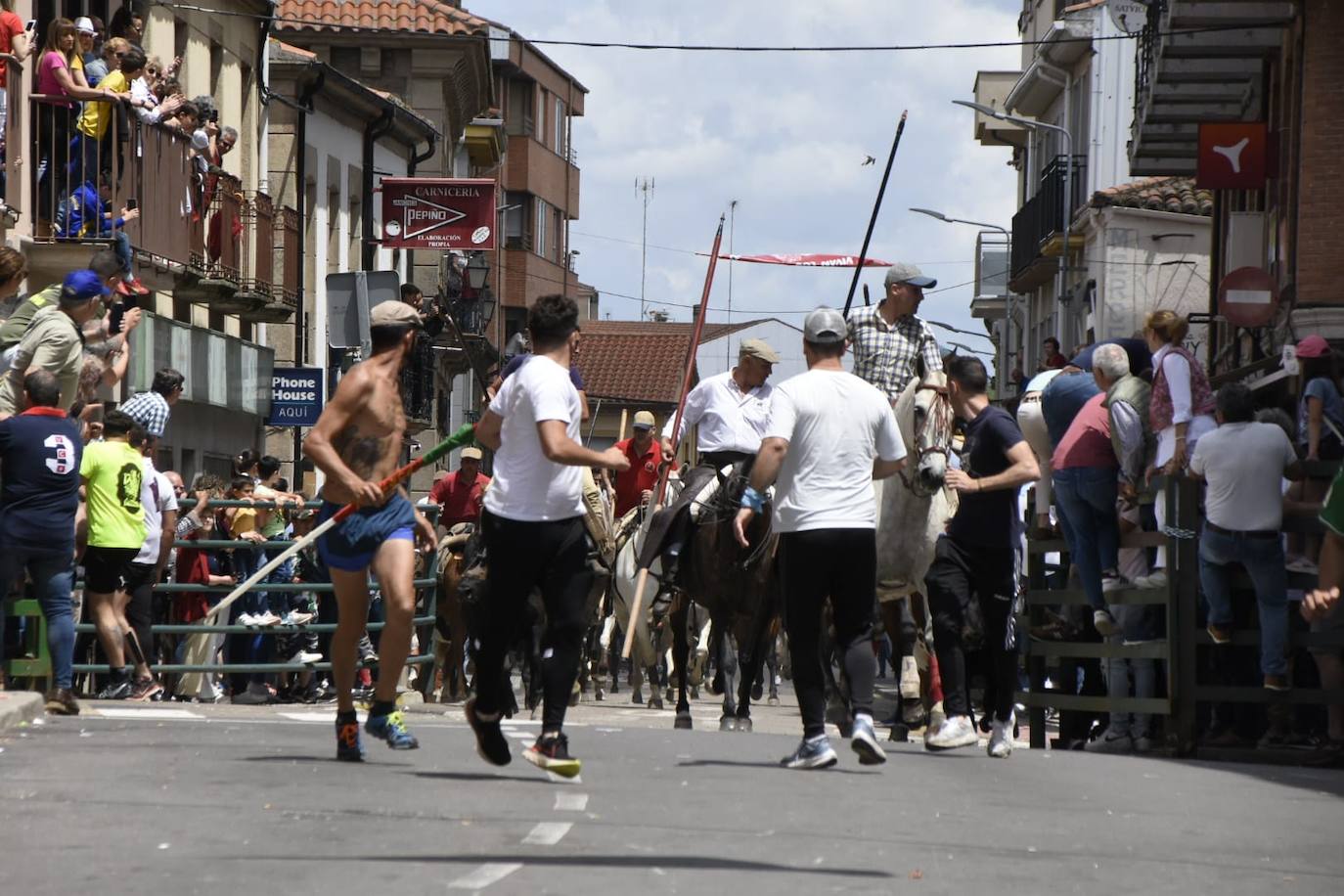 Encierros limpios y rápidos en Vitigudino