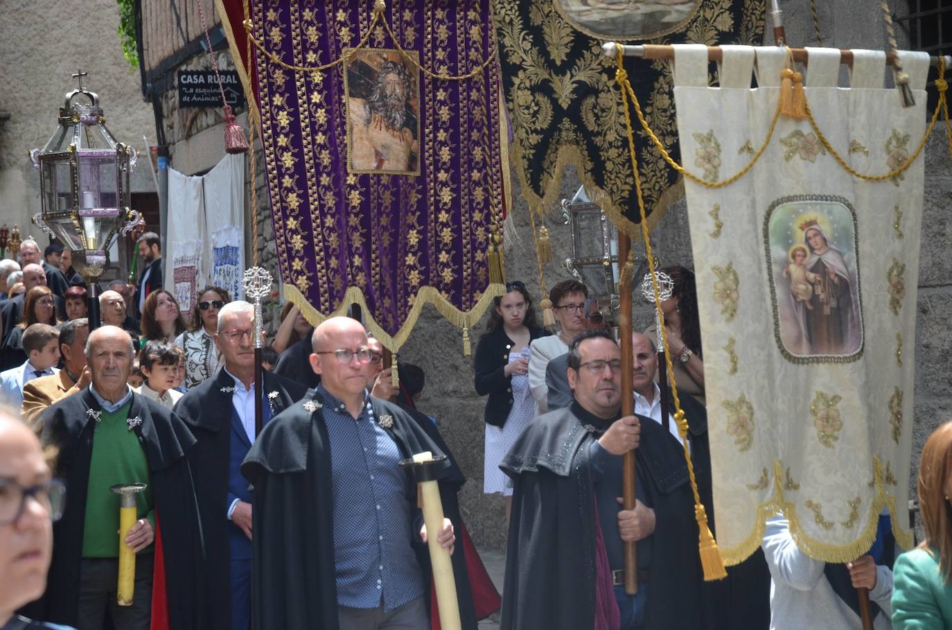 La Alberca se viste de gala en la procesión del Corpus