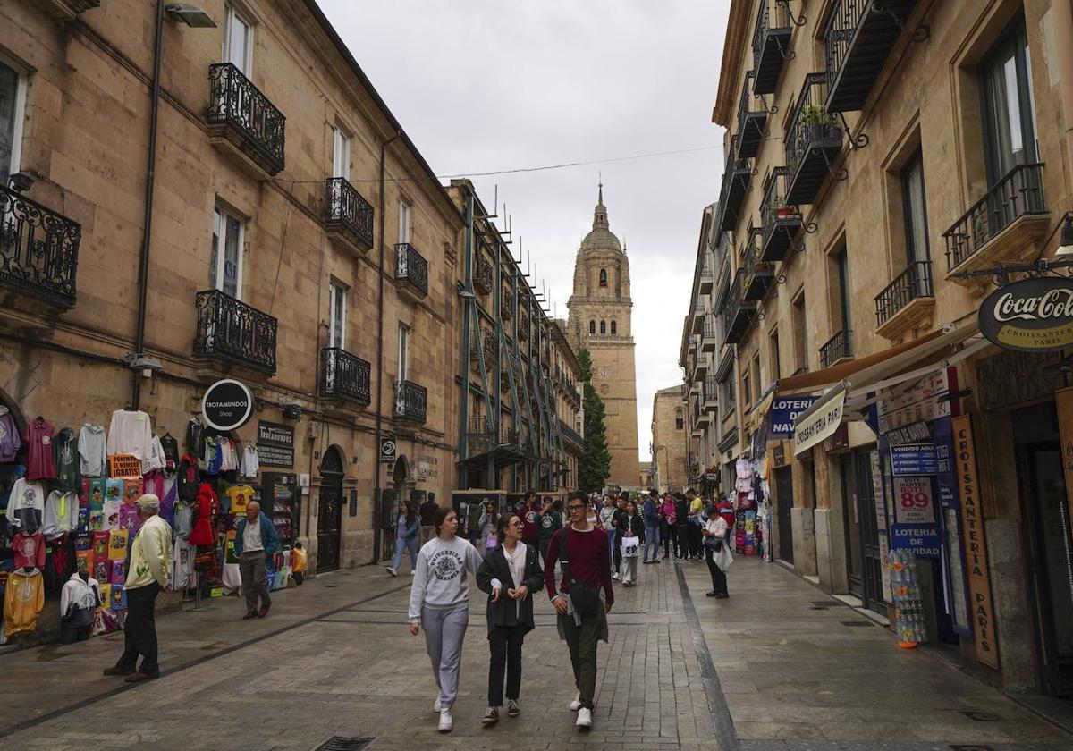 La calle Rúa Mayo de Salamanca, uno de los epicentros de la ciudad.