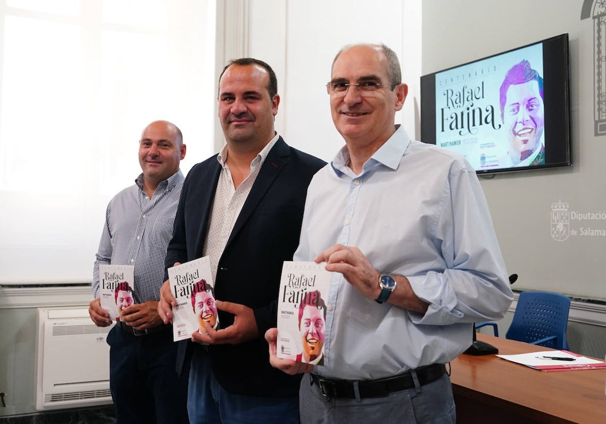 Juan Antonio Martín, alcalde de Martinamor; David Mingo, diputado de Cultura; y Javier de Prado, representante de Civitas.